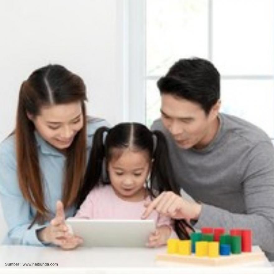 Komunikasi  Dengan Anak Di Era Digital